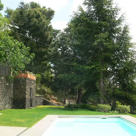Elda Villa *