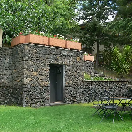 Elda Villa *